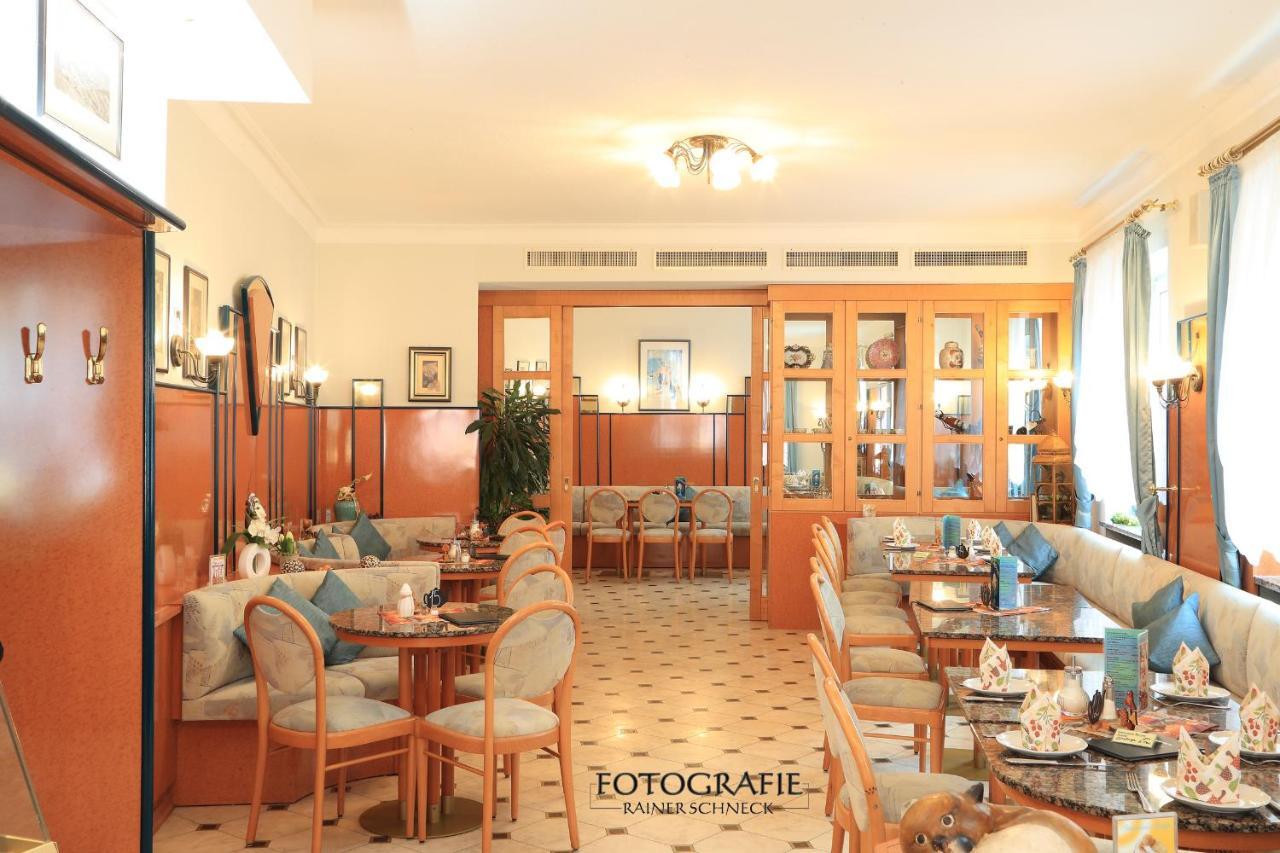 Cafe Am Donautor Hotel เคลไฮม์ ภายนอก รูปภาพ